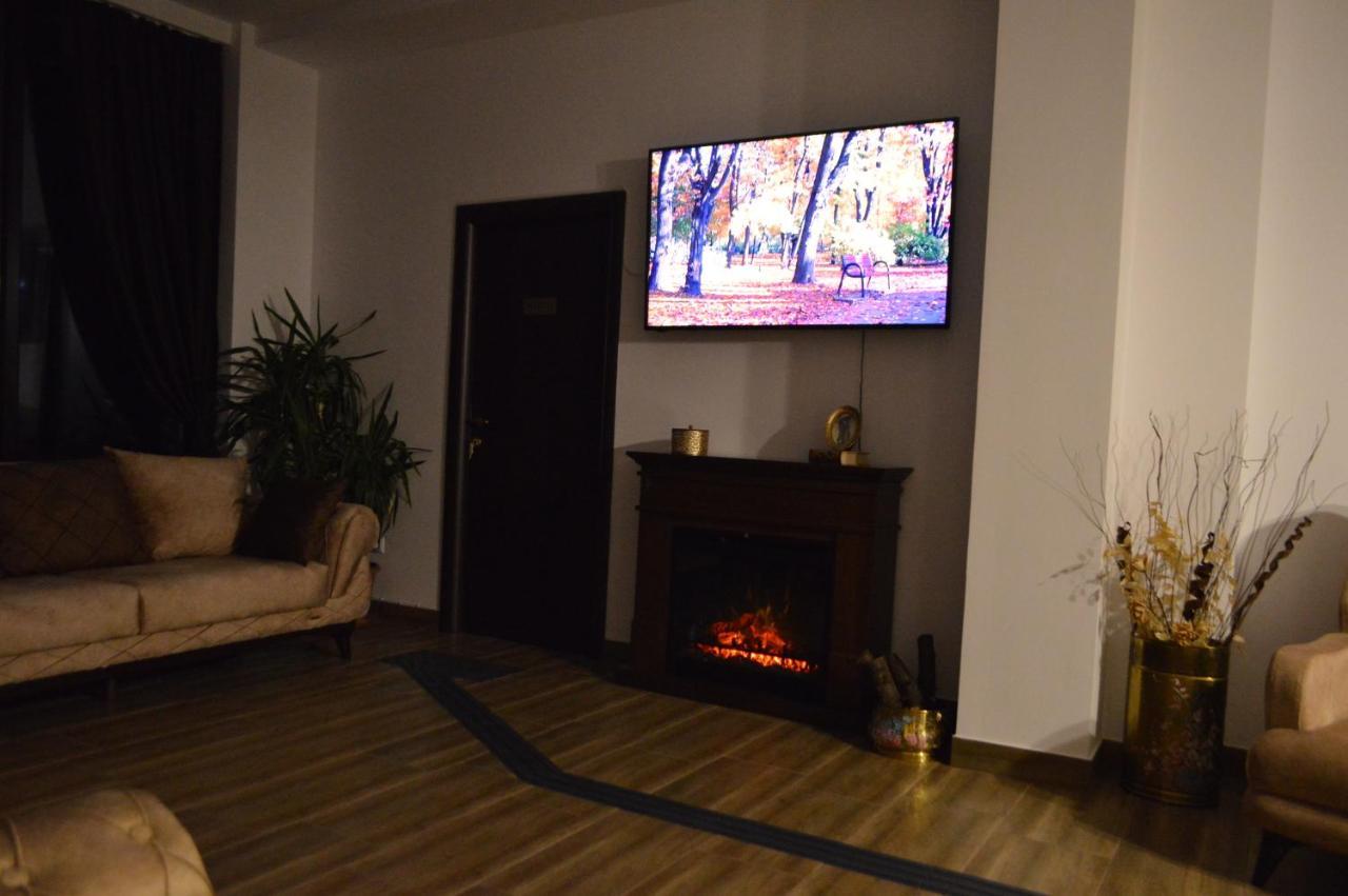 Pensiunea Alesia Pucioasa Dış mekan fotoğraf